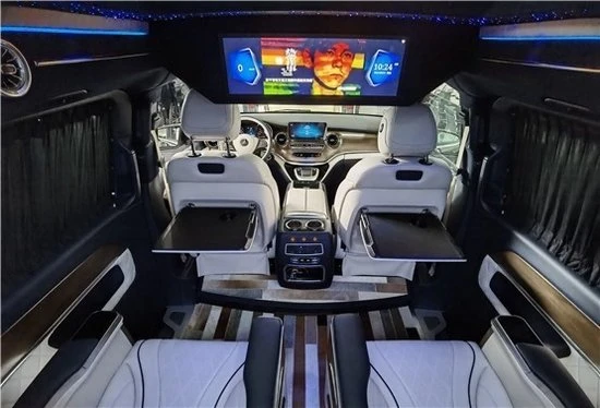 Mercedes-Benz V250 with ceiling TV and seat back table Mercedes-Benz V250 with ceiling TV and seat back table