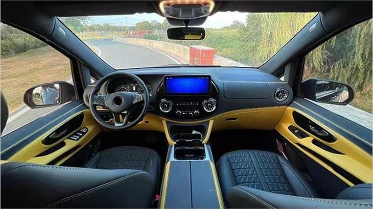 Mercedes-Benz Vito, V260 vehicle modified front row